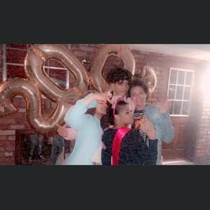 Meet your Posher, Delynn